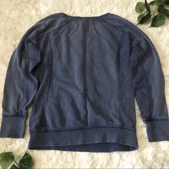 🚫Sold. Calvin Klein woman’s pullover sweatshirt - Picture 6 of 8